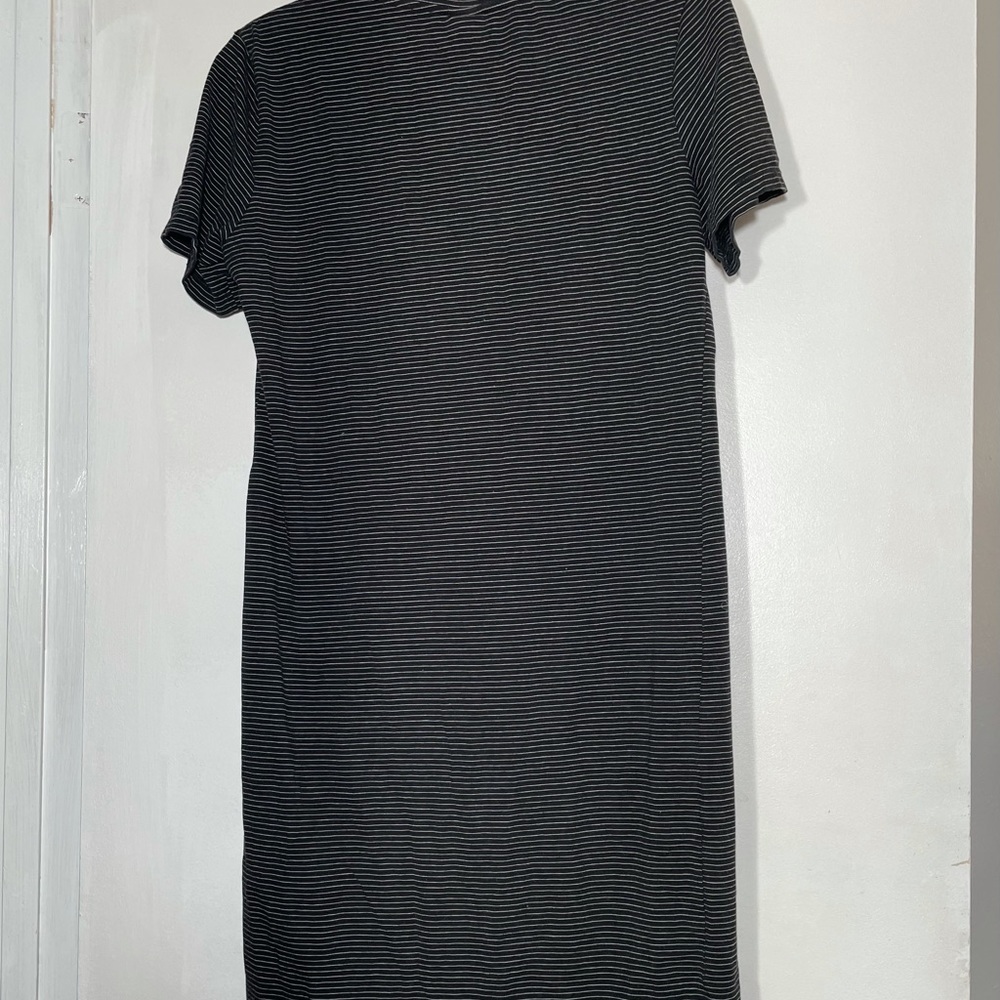 H&M Black/White Pinstripe Dress Sz L - Picture 2 of 3